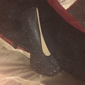 4/5 inch black heels